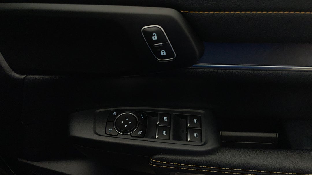 2024 Ford Ranger Wildtrak 2.0 (4x4), Automatic, 15119 km, Drivers Side Door Panel Controls