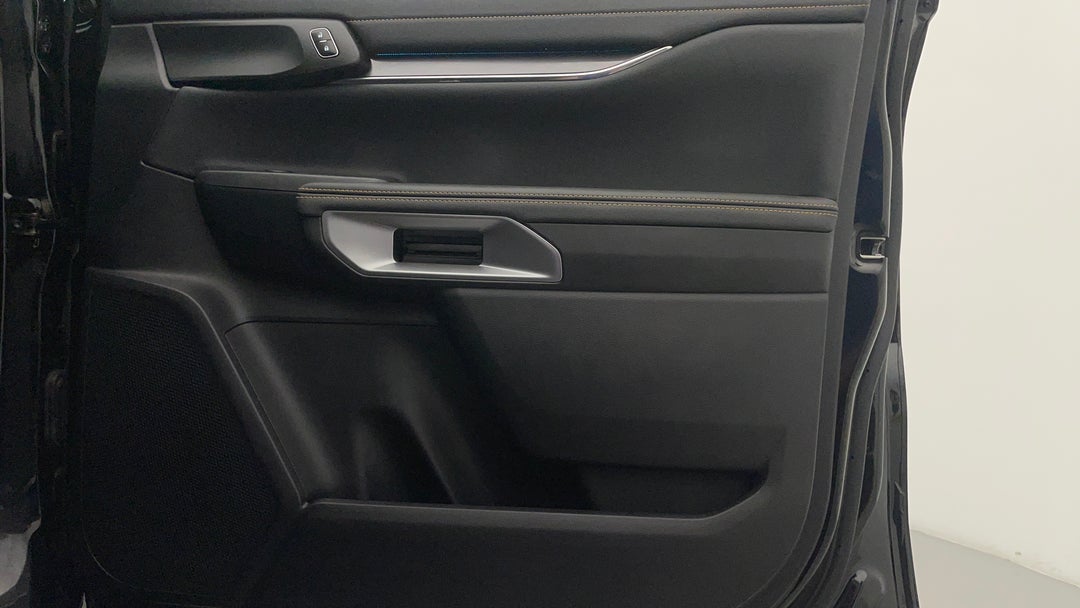 2024 Ford Ranger Wildtrak 2.0 (4x4), Automatic, 15119 km, Speaker View