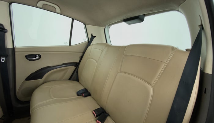 2011 Hyundai i10 MAGNA 1.1 IRDE2, Petrol, Manual, 61,943 km, Right Side Rear Door Cabin