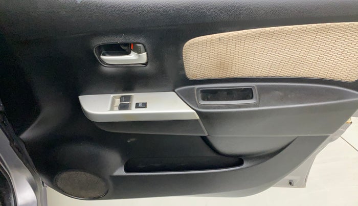 2018 Maruti Wagon R 1.0 LXI CNG, CNG, Manual, 1,04,892 km, Driver Side Door Panels Control