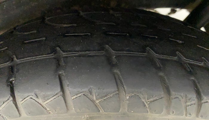 2018 Maruti Wagon R 1.0 LXI CNG, CNG, Manual, 1,04,892 km, Left Rear Tyre Tread