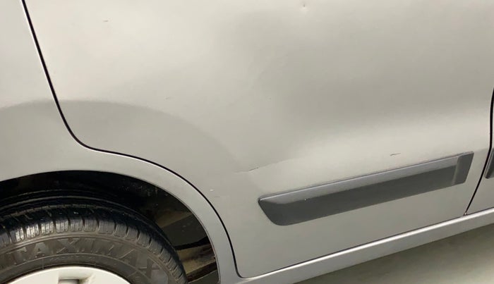 2018 Maruti Wagon R 1.0 LXI CNG, CNG, Manual, 1,04,892 km, Right rear door - Slightly dented