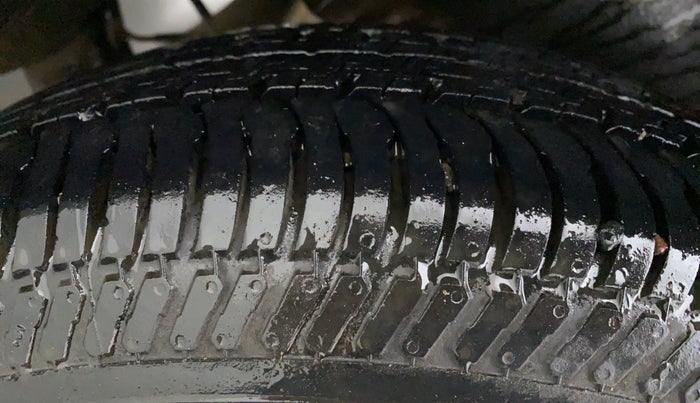 2013 Maruti Swift VDI, Diesel, Manual, 45,677 km, Right Rear Tyre Tread
