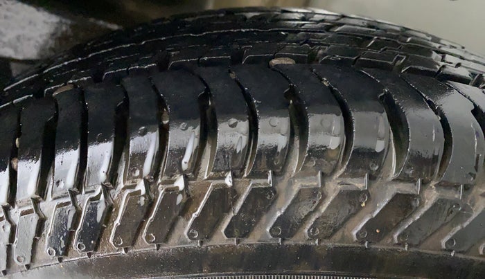 2013 Maruti Swift VDI, Diesel, Manual, 45,677 km, Left Rear Tyre Tread