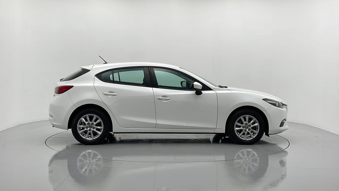 2016 Mazda 3 Neo, Automatic, 49546 km, Right Side View
