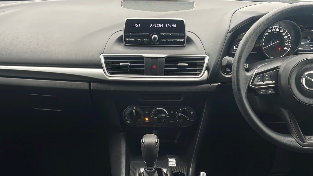 2016 Mazda 3 Neo, Automatic, 49546 km, Center Console