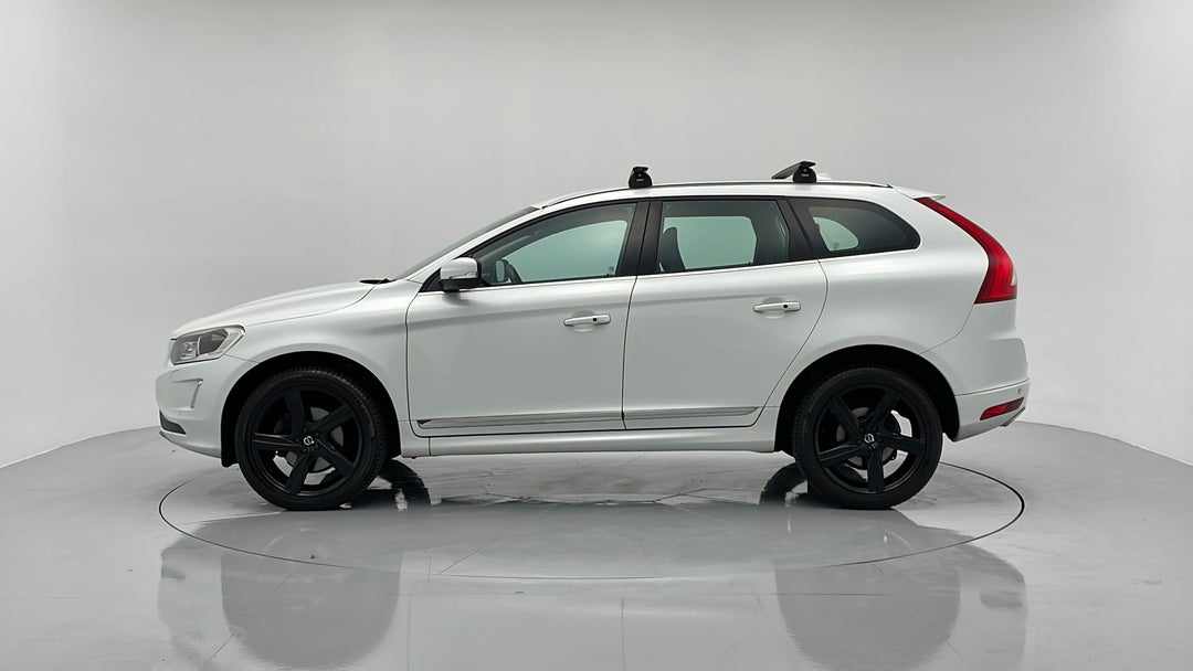 2016 Volvo XC60 D4 Luxury, Automatic, 120991 km, Left Side View