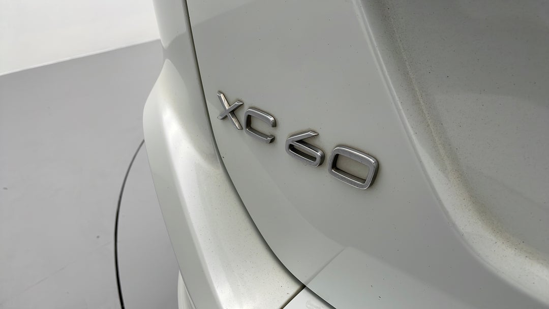 2016 Volvo XC60 D4 Luxury, Automatic, 120991 km, Badge (Boot Left Side)