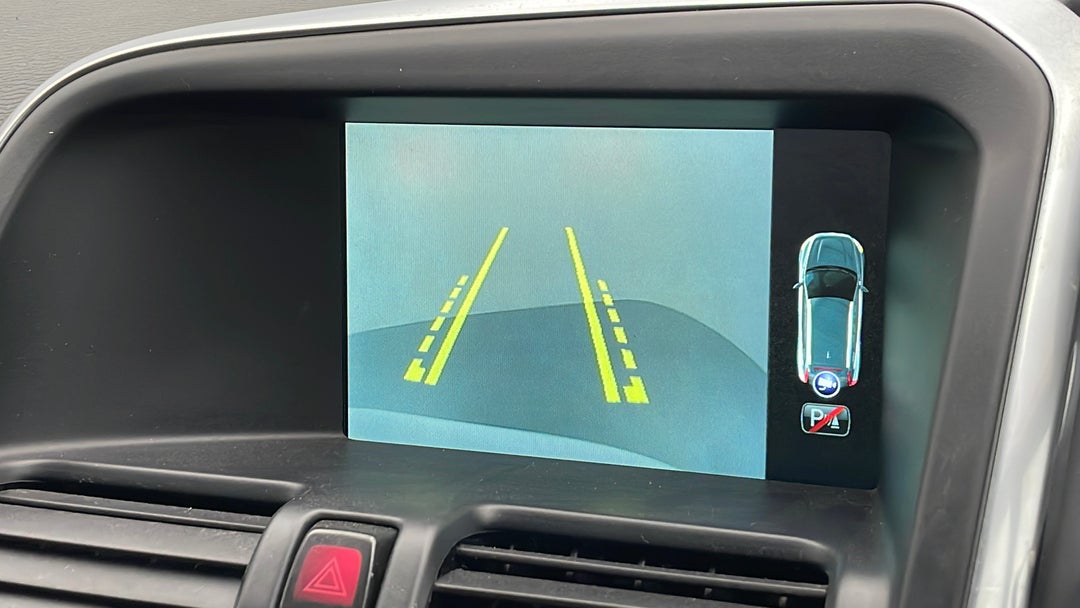 2016 Volvo XC60 D4 Luxury, Automatic, 120991 km, Parking Camera