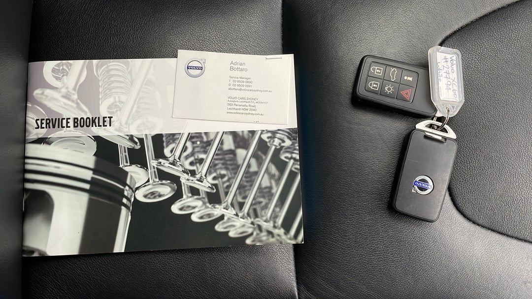 2016 Volvo XC60 D4 Luxury, Automatic, 120991 km, Key Close-up