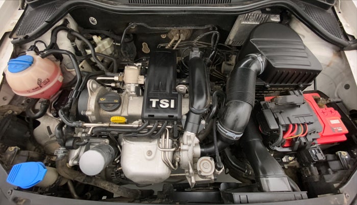 2015 Volkswagen Vento HIGHLINE PETROL AT, Petrol, Automatic, 71,330 km, Open Bonet