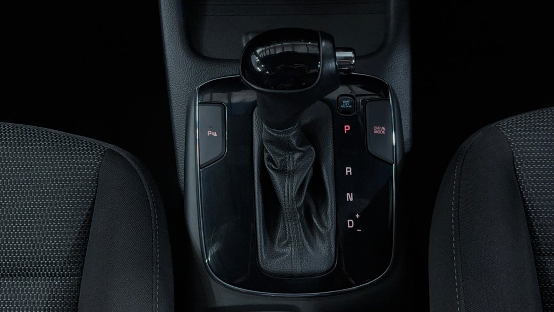 2017 Kia Cerato Sport, Automatic, 37017 km, Gear Lever 