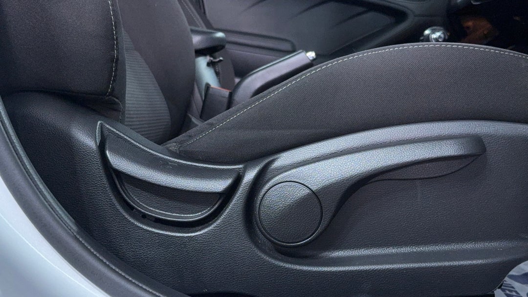 2017 Kia Cerato Sport, Automatic, 37017 km, Drivers Side Adjustment Panel