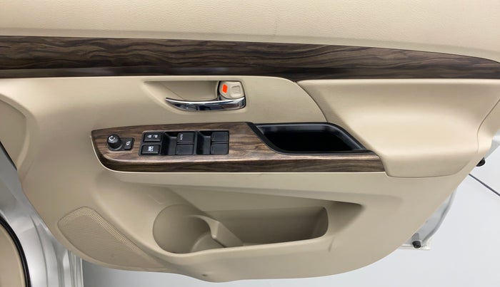 2019 Maruti Ertiga ZXI SMART HYBRID AT, Petrol, Automatic, 39,634 km, Driver Side Door Panels Control