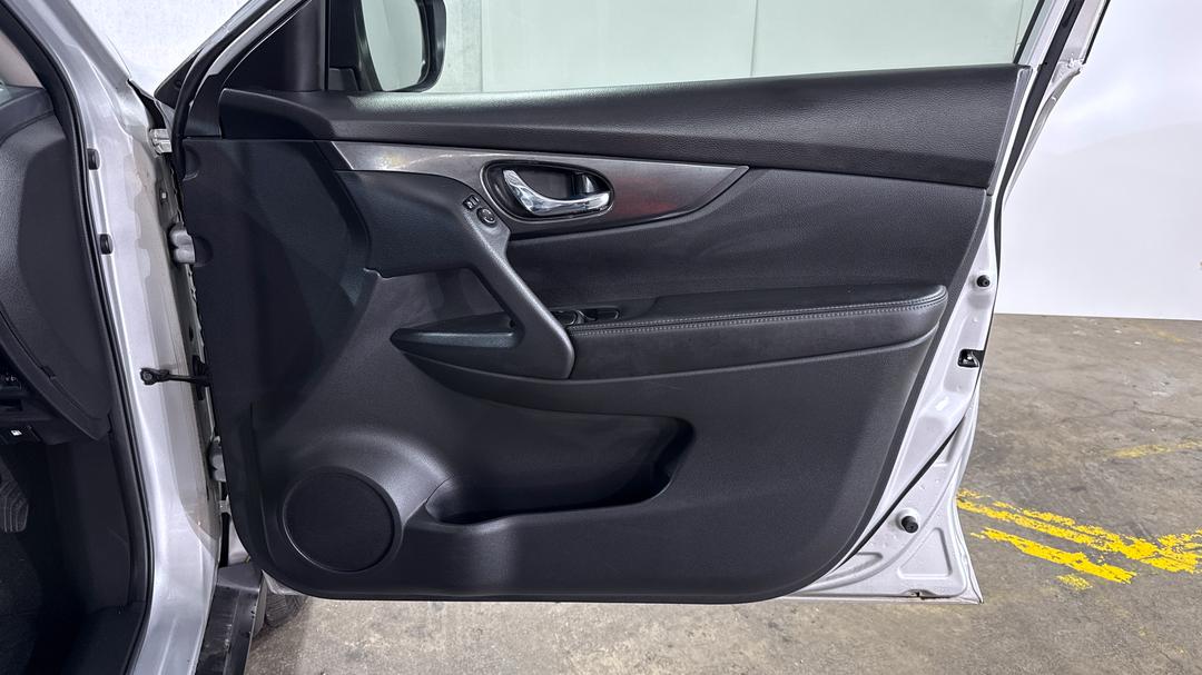 2017 Nissan X-trail St (FWD), Automatic, 90708 km, Speaker View