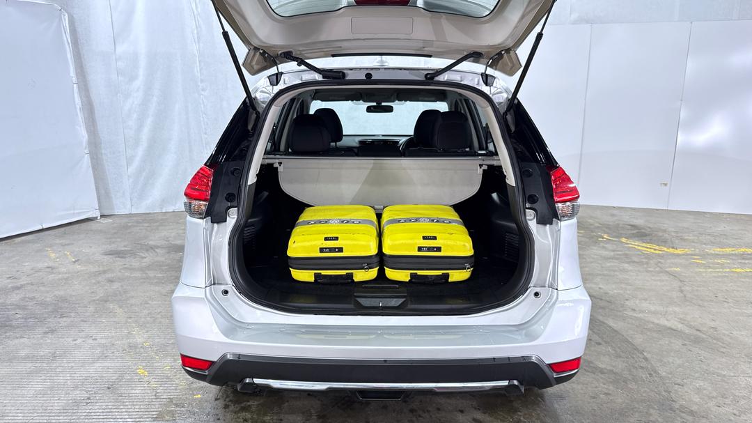 2017 Nissan X-trail St (FWD), Automatic, 90708 km, Boot Inside View with Luggage