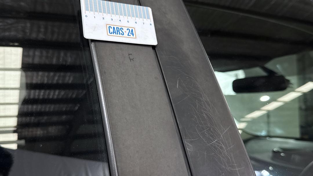 2017 Nissan X-trail St (FWD), Automatic, 90708 km, Pillars B RHS Scratch