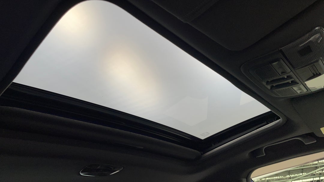 Interior Sunroof/Moonroof