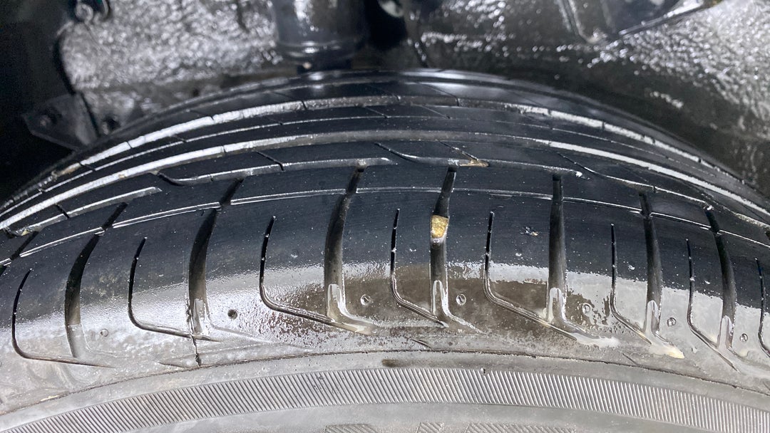 Right Rear Tyre Tread