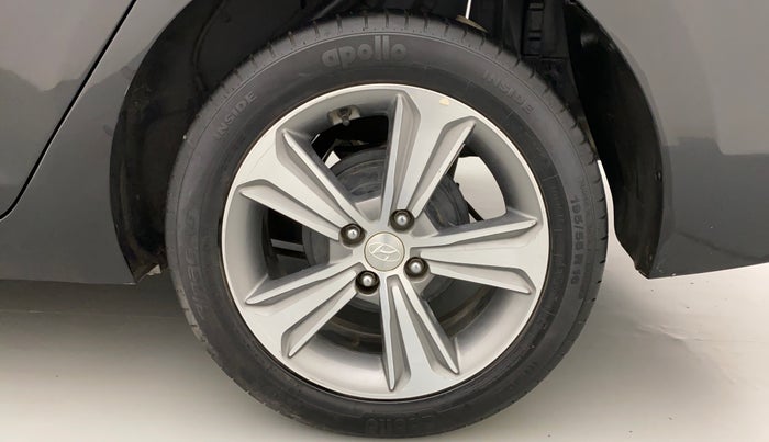2018 Hyundai Verna 1.6 SX (O) CRDI MT, Diesel, Manual, 65,279 km, Left Rear Wheel