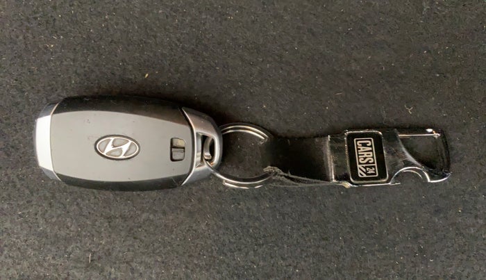 2018 Hyundai Verna 1.6 SX (O) CRDI MT, Diesel, Manual, 65,279 km, Key Close Up