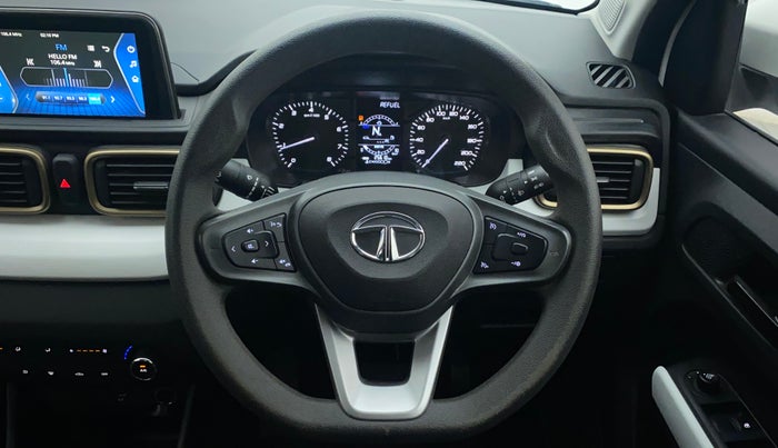 2022 Tata PUNCH ACCOMPLISHED AMT, Petrol, Automatic, 25,610 km, Steering Wheel Close Up