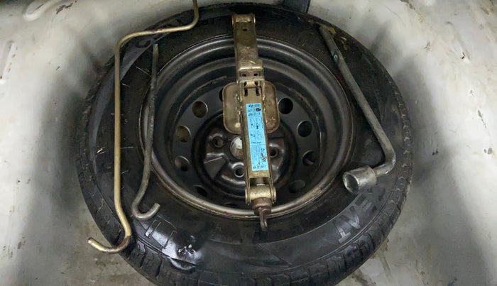 2017 Hyundai Eon ERA +, Petrol, Manual, 25,827 km, Spare Tyre