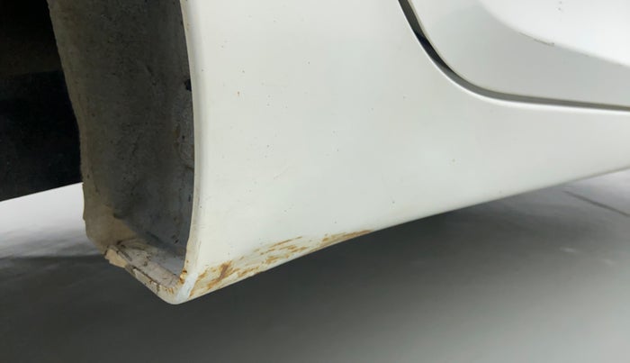 2017 Hyundai Eon ERA +, Petrol, Manual, 25,827 km, Right running board - Slightly rusted