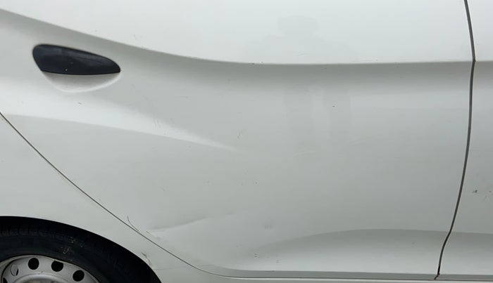 2017 Hyundai Eon ERA +, Petrol, Manual, 25,827 km, Right rear door - Minor scratches