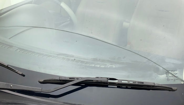 2014 Maruti Swift Dzire VXI, Petrol, Manual, 1,00,878 km, Front windshield - Minor spot on windshield