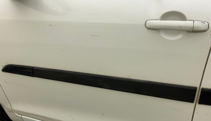 2014 Maruti Swift Dzire VXI, Petrol, Manual, 1,00,878 km, Front passenger door - Minor scratches