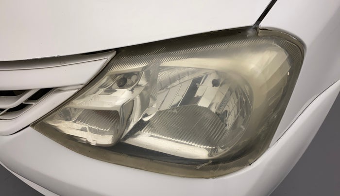 2015 Toyota Etios Liva GD, Diesel, Manual, 99,225 km, Left headlight - Faded