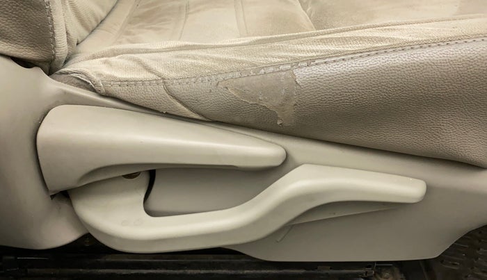 2015 Toyota Etios Liva GD, Diesel, Manual, 99,225 km, Driver Side Adjustment Panel