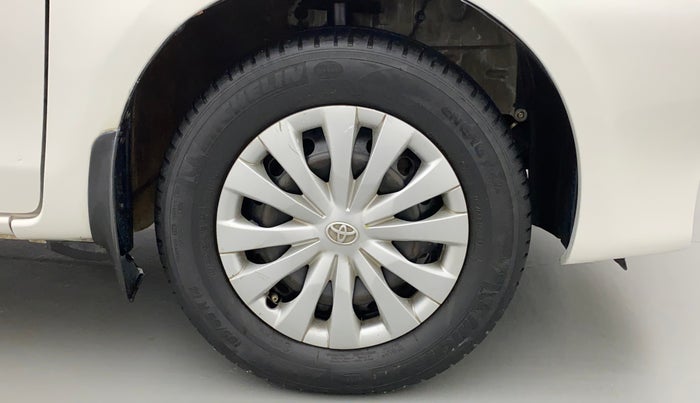 2015 Toyota Etios Liva GD, Diesel, Manual, 99,225 km, Right Front Wheel
