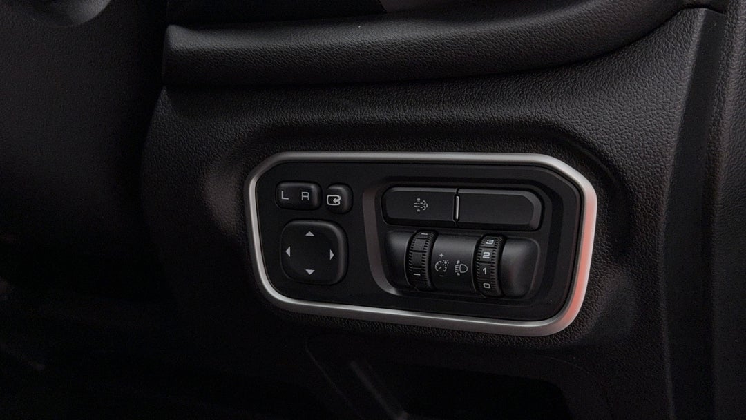 2022 GWM Ute Cannon-x (4x4), Automatic, 49920 km, Utility Switches/Buttons