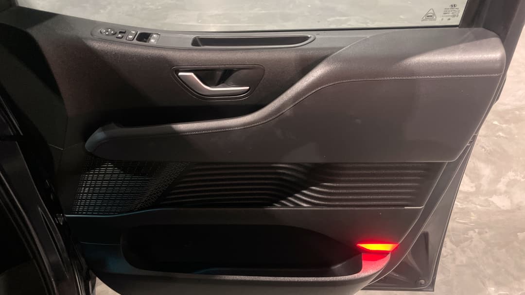 2022 Hyundai Staria Highlander, Automatic, 91291 km, Speaker View