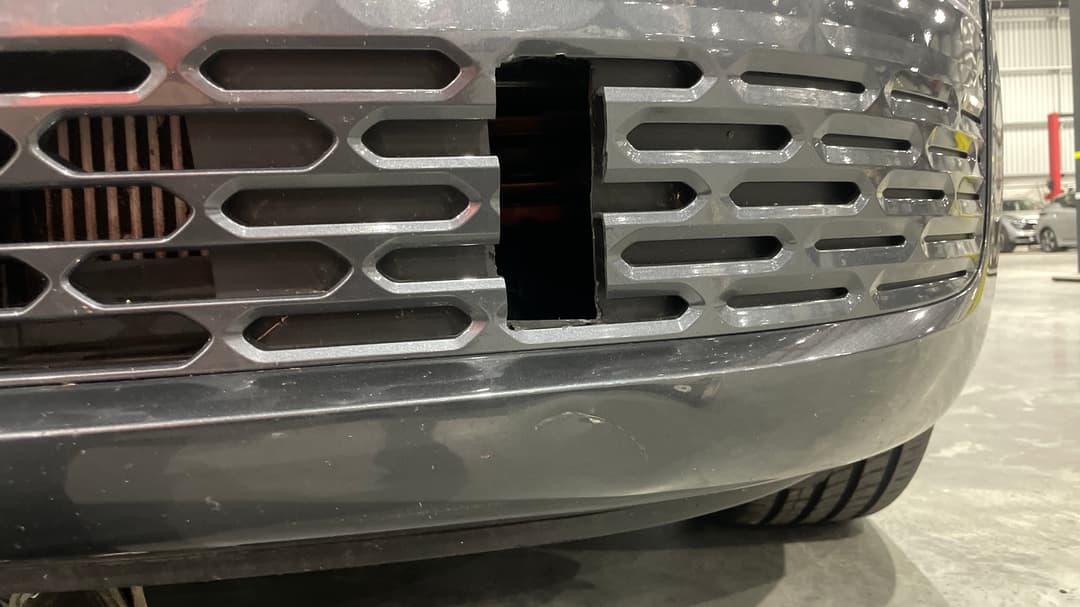 2022 Hyundai Staria Highlander, Automatic, 91291 km, Bumper Front Dent