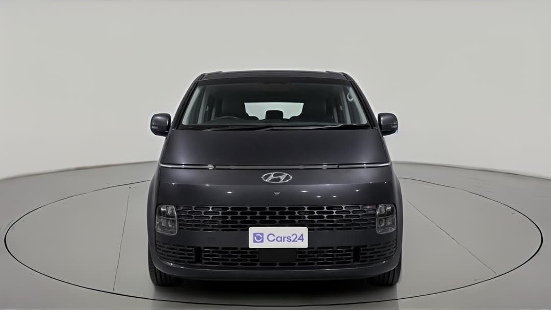 2022 Hyundai Staria Highlander, Automatic, 91291 km, Front View