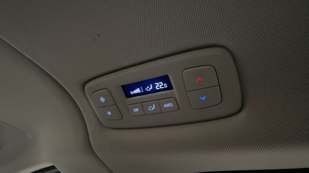2022 Hyundai Staria Highlander, Automatic, 91291 km, Rear A/C Vent