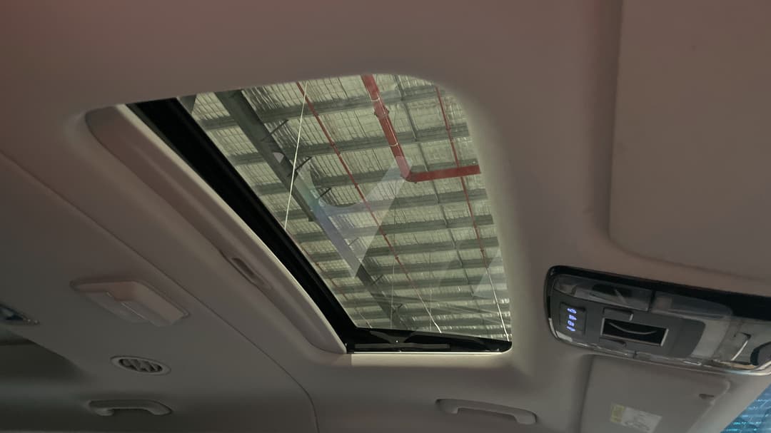 2022 Hyundai Staria Highlander, Automatic, 91291 km, Interior Sunroof/Moonroof