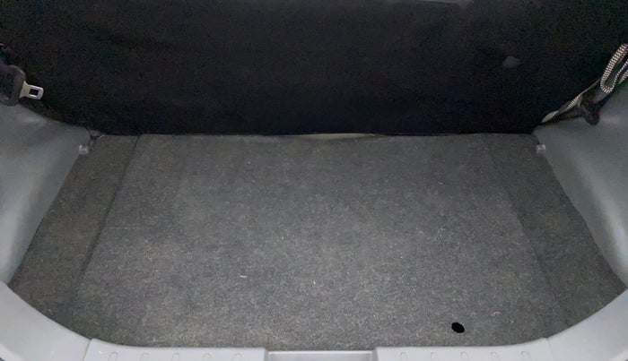 2014 Maruti Alto 800 LXI, Petrol, Manual, 8,039 km, Boot Inside