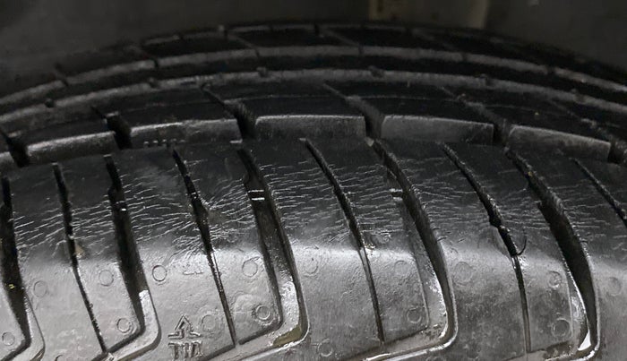 2019 Datsun Redi Go S 1.0, CNG, Manual, 28,759 km, Left Rear Tyre Tread