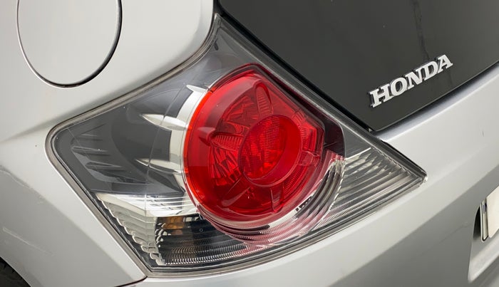2014 Honda Brio S MT, Petrol, Manual, 76,356 km, Left tail light - Minor damage