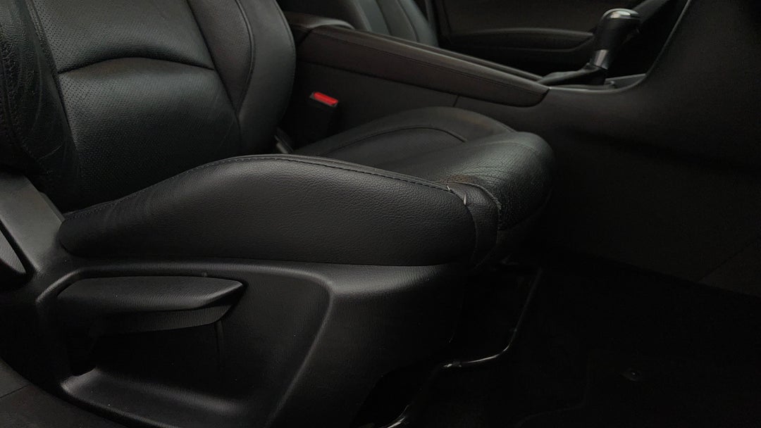 2017 Mazda 3 Touring, Automatic, 94579 km, Drivers Side Adjustment Panel