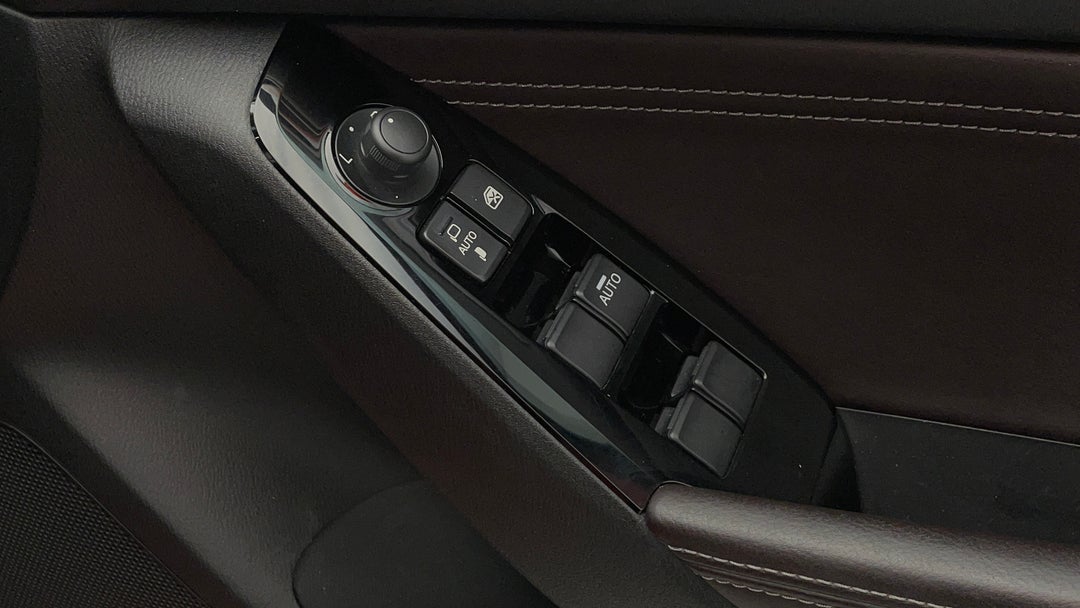 2017 Mazda 3 Touring, Automatic, 94579 km, Drivers Side Door Panel Controls