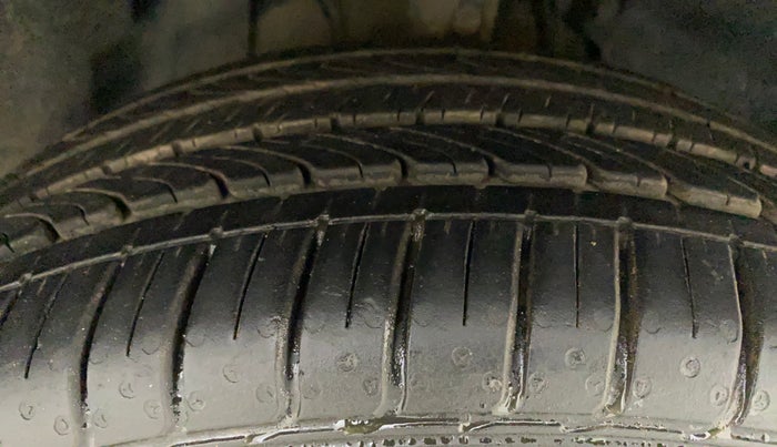 2021 Tata ALTROZ XM PLUS PETROL, Petrol, Manual, 43,220 km, Right Front Tyre Tread