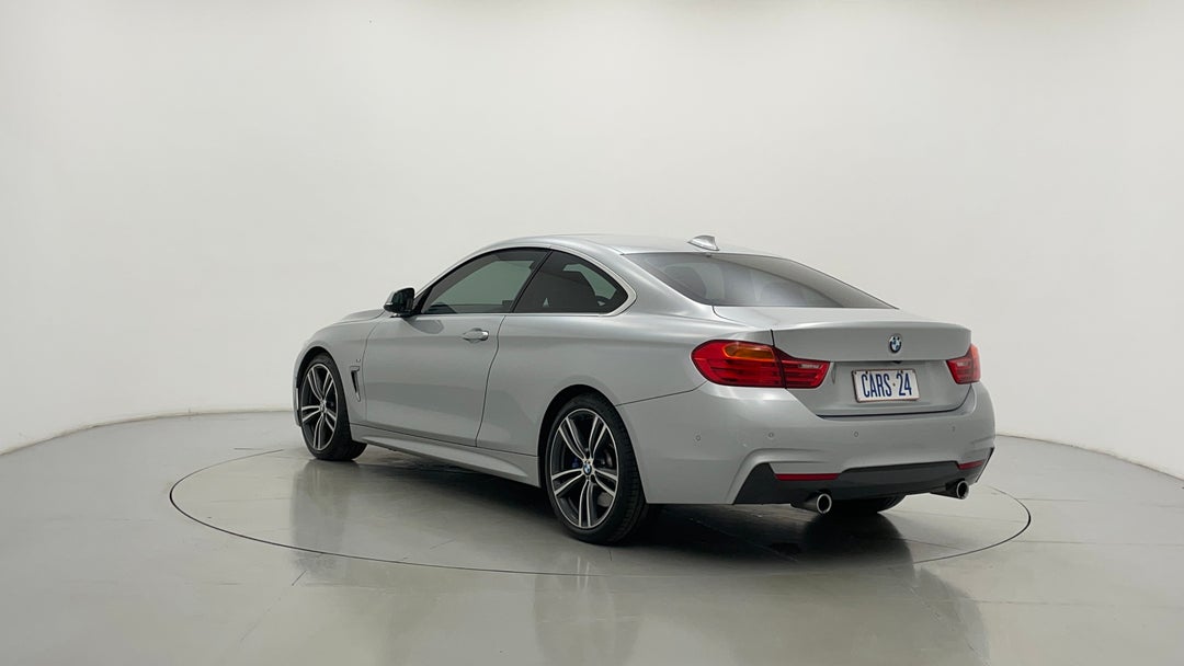 Left Back Diagonal (45- Degree) View