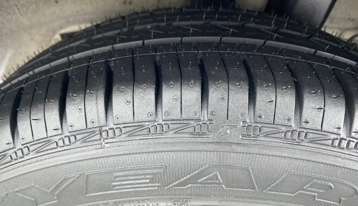 2017 Hyundai Xcent S 1.2, Petrol, Manual, 35,274 km, Left Rear Tyre Tread
