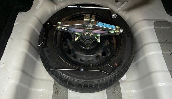 2017 Hyundai Xcent S 1.2, Petrol, Manual, 35,274 km, Spare Tyre