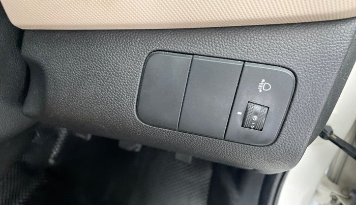 2017 Hyundai Xcent S 1.2, Petrol, Manual, 35,274 km, Dashboard - Headlight height adjustment not working